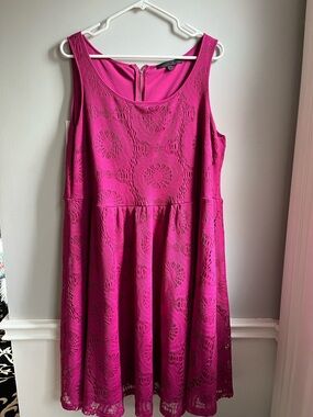 Women’s Sleeveless Crochet Fit & Flare Dress in Fuchsia